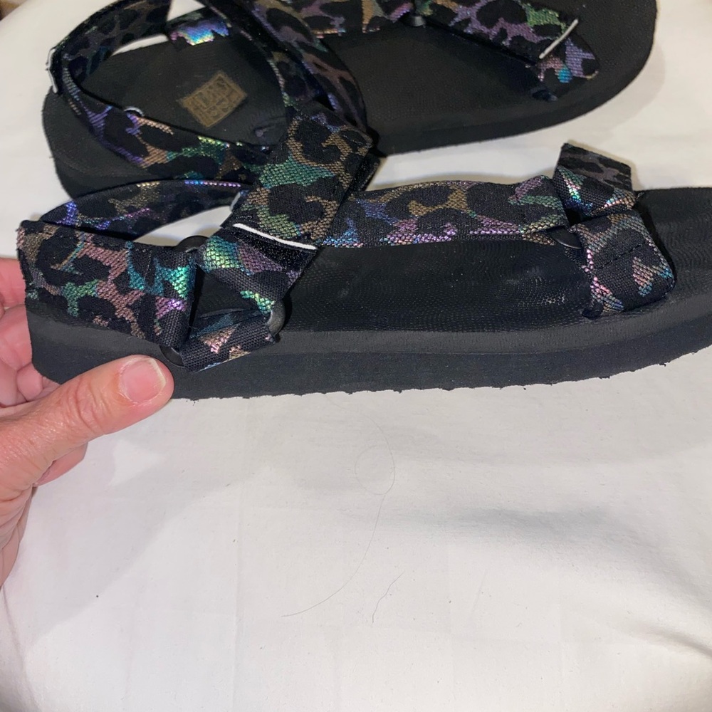 Sleek Black Sandals with Modern Comfort. 0152 - Picture 4 of 5